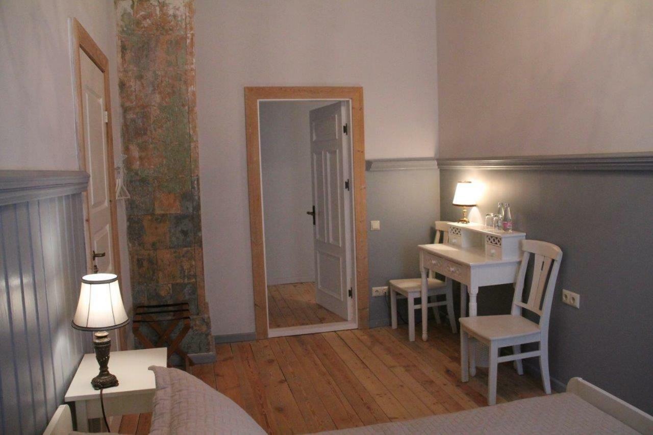 Meke Hotel Mustkalni Exterior photo